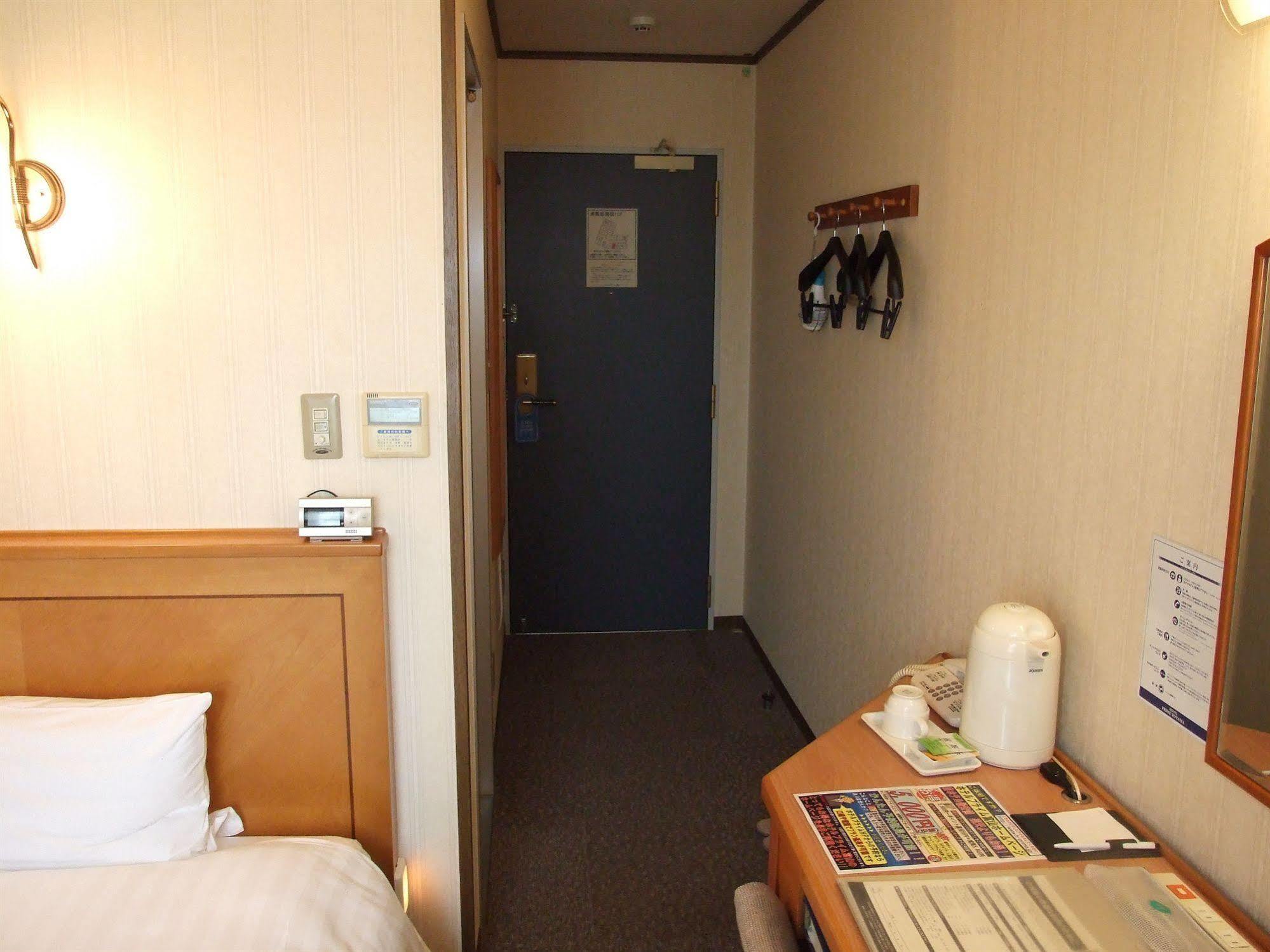 Hotel Prime Inn Тояма Екстериор снимка